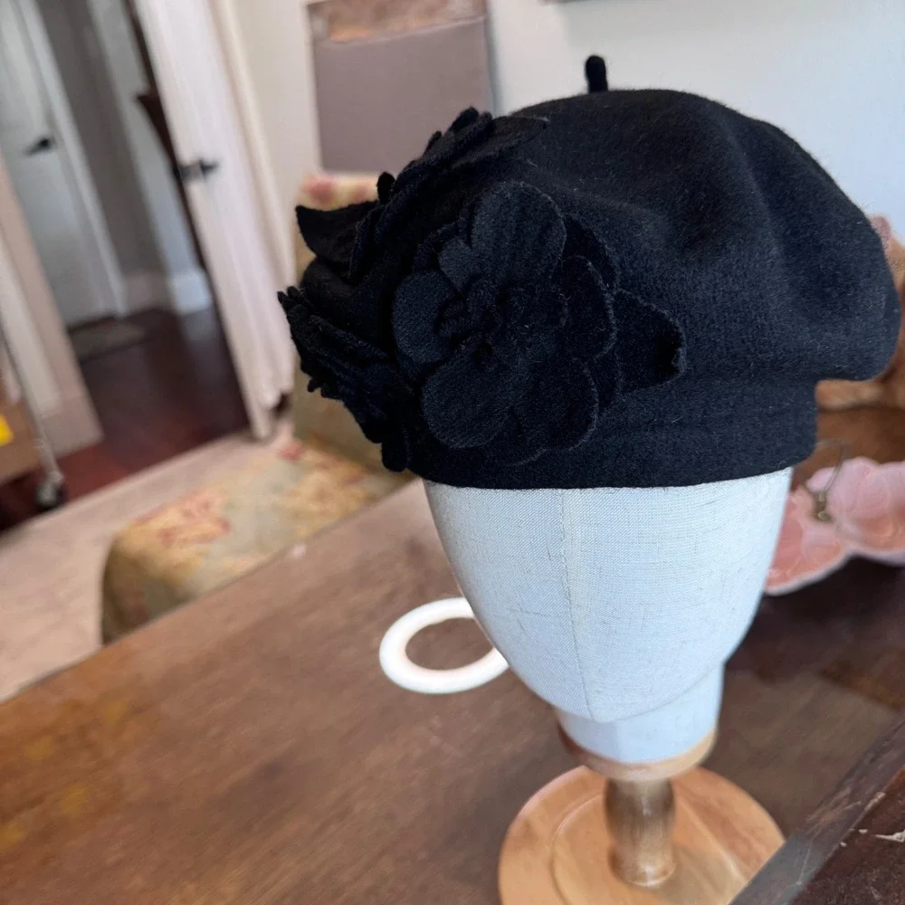 Betmar New York Black Wool Blend Floral Applique Beret Hat B515 Mens Womens